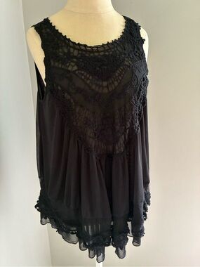 Y2K Whimsigoth Lacy Black Sleeveless Top Blouse Small